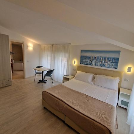 Hotel Villa Anthea Garda  Ngoại thất bức ảnh