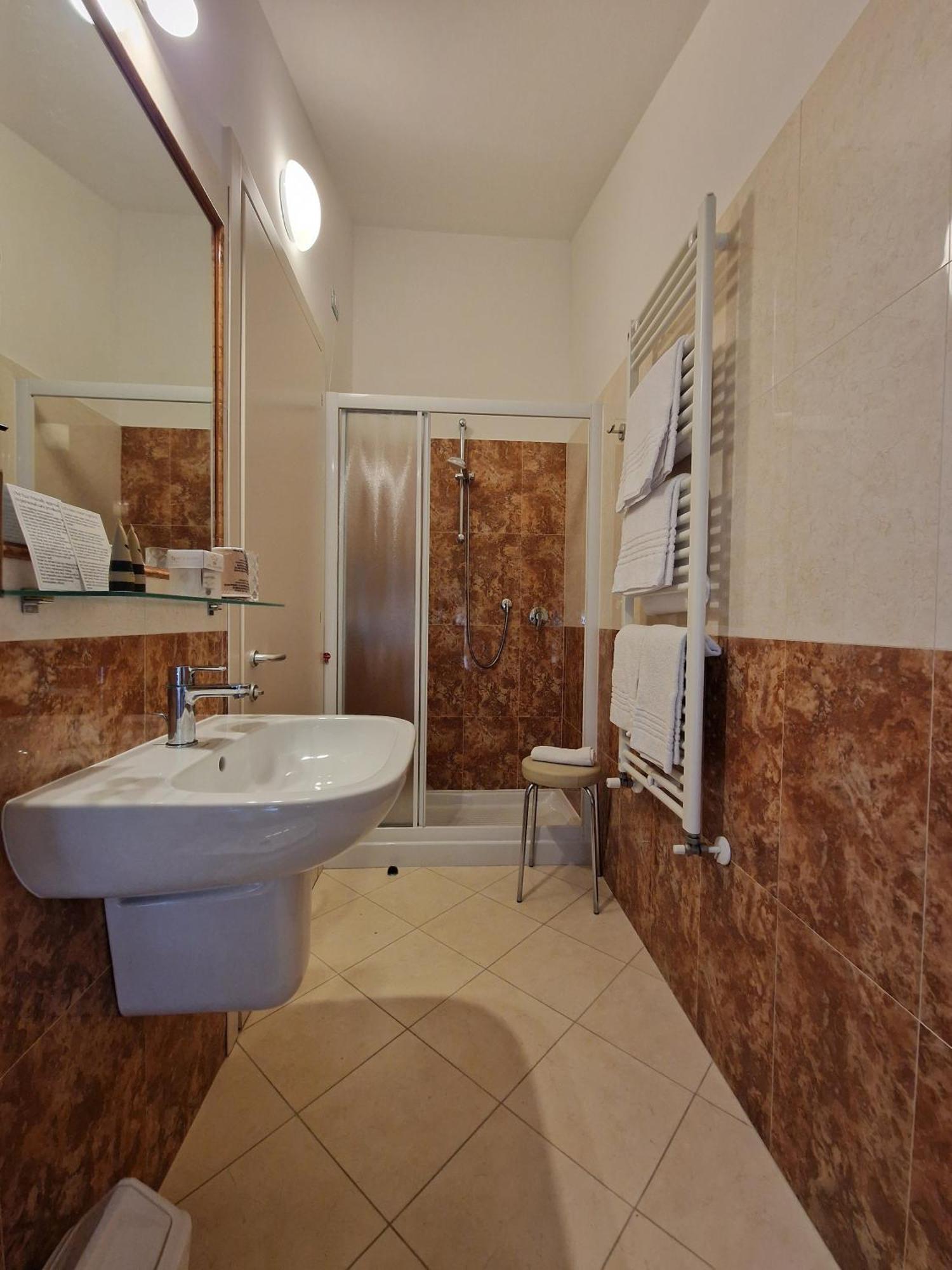 Hotel Villa Anthea Garda  Ngoại thất bức ảnh