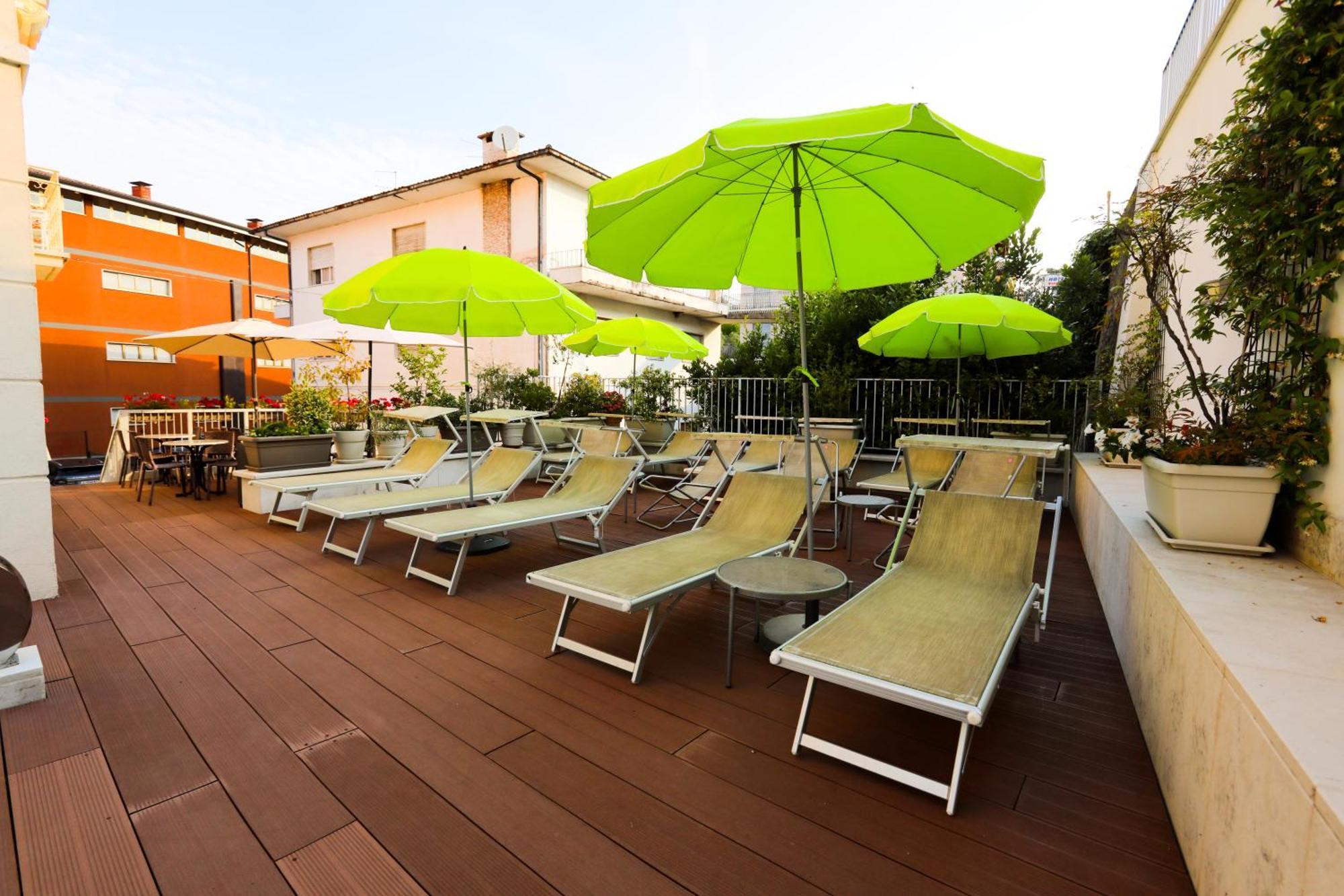 Hotel Villa Anthea Garda  Ngoại thất bức ảnh