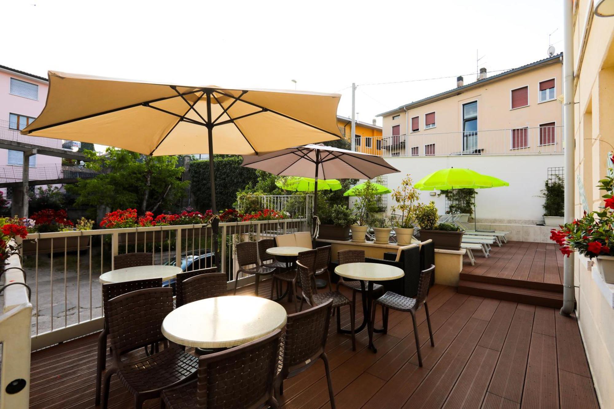 Hotel Villa Anthea Garda  Ngoại thất bức ảnh