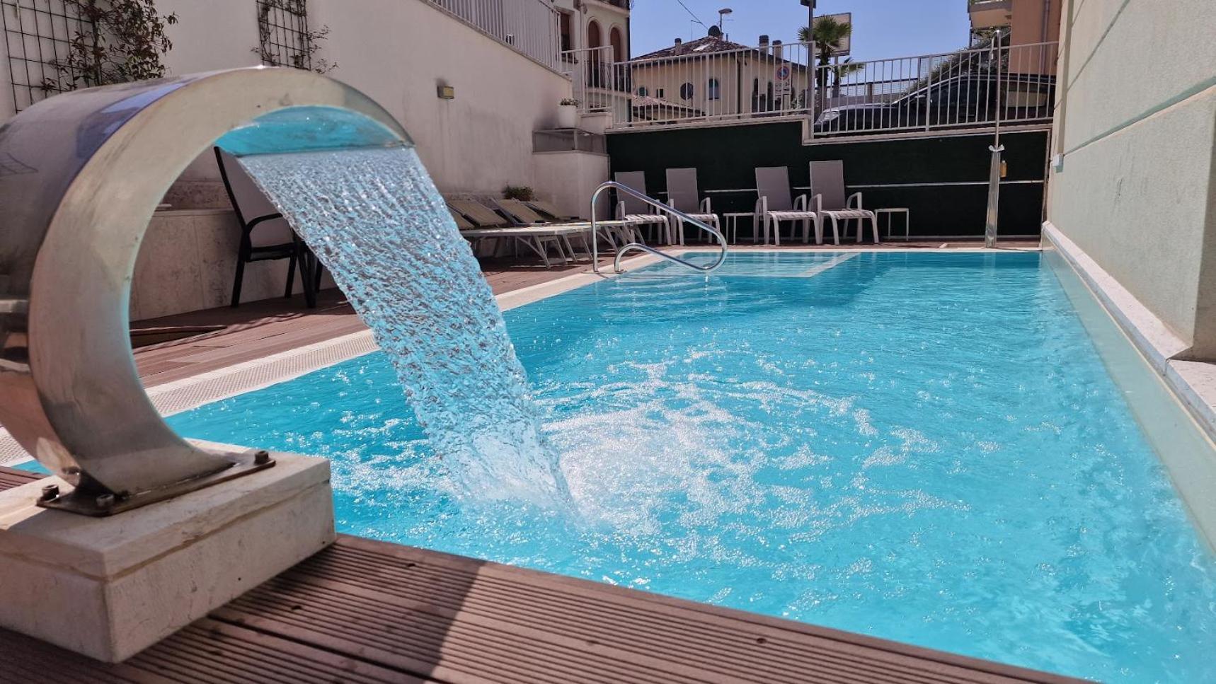 Hotel Villa Anthea Garda  Ngoại thất bức ảnh