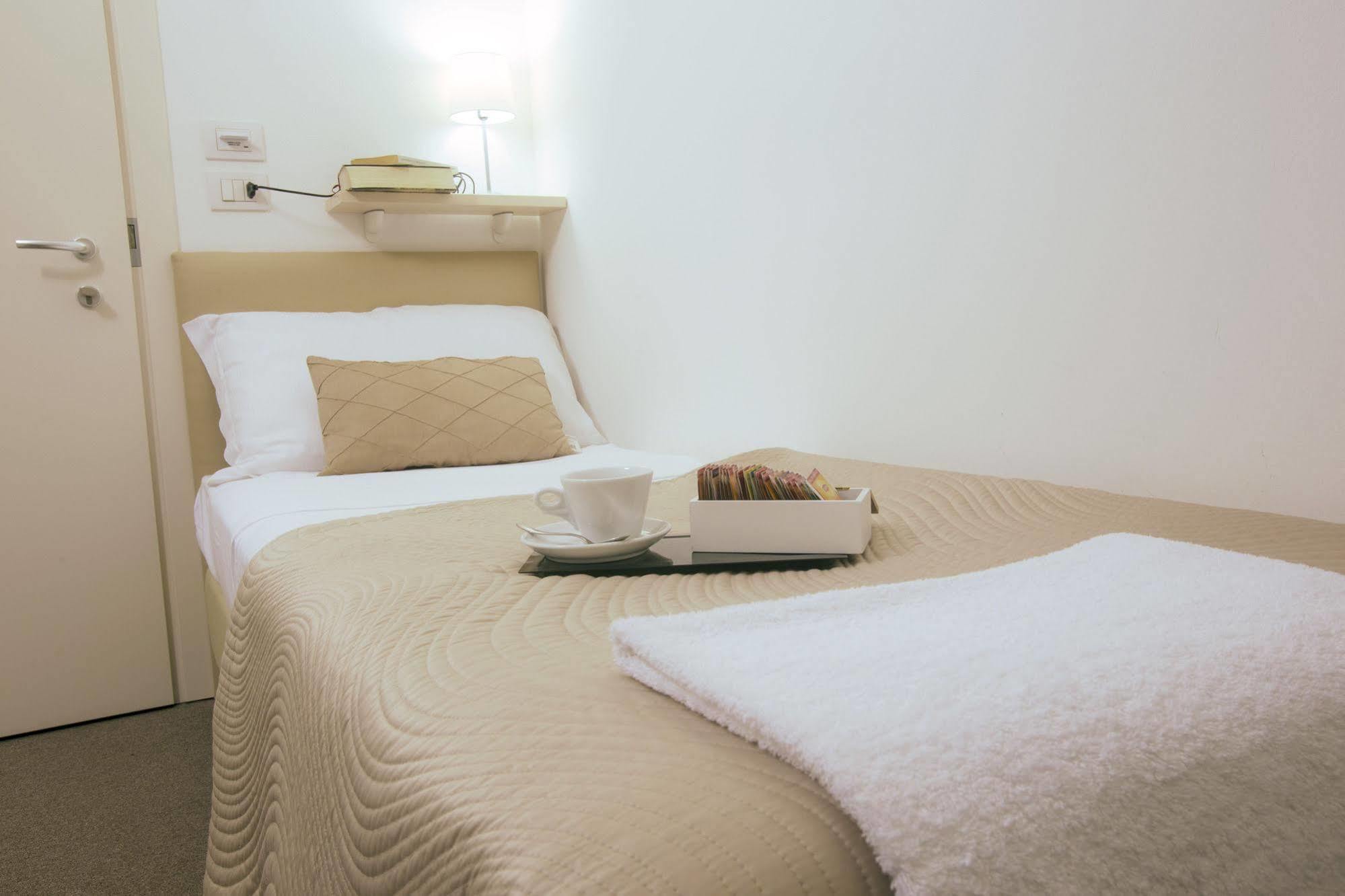 Hotel Villa Anthea Garda  Ngoại thất bức ảnh